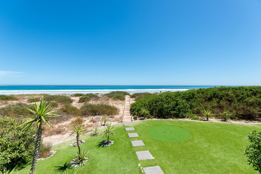 5 Bedroom Property for Sale in Golden Mile Western Cape